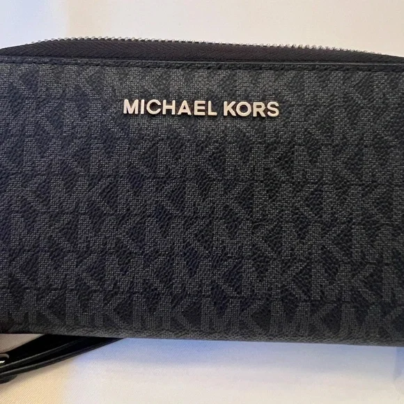 Michael Kors Like New Black Wallet - Picture 2 of 10